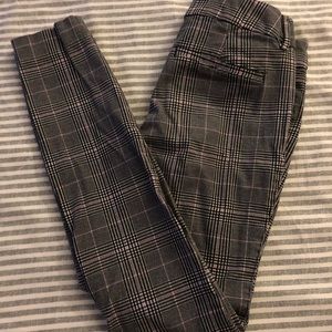 Old navy Mid-Rise Pixie Ankle pants